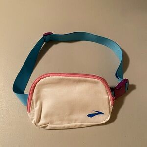 Brooks Cream and Blue Waist Bag